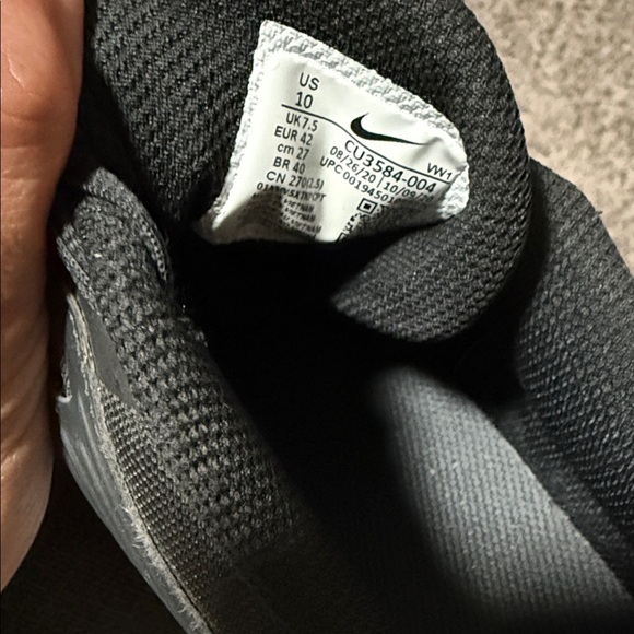 Nike Women's Black and White Athletic Shoes - Picture 5 of 5